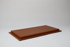 LYRD BOX - 1:18 ÖLÇEK - KONYAK KAHVE SERGİLEME STANDI - (GOLD DİKİŞ) LY157