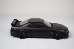 1/18 AUTOart NISSAN SKYLINE GT-R R33 MATT BLACK - 77324
