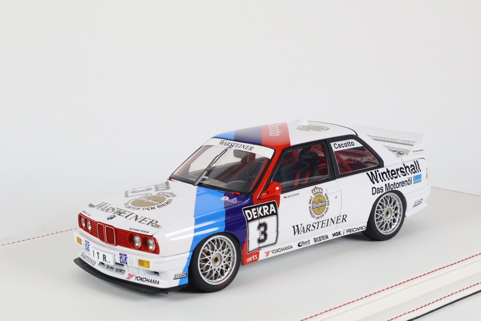 AUTOART - BMW - 3-SERIES M3 E30 N 3 DTM 1991 CECOTTO