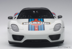 1/18 AUTOART Porsche 918 Spyder Weissach Package (White with Martini livery) - 77927