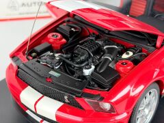 1/18 AUTOART FORD MUSTANG SHELBY GT500 COBRA RED AUTO SHOW VERSION 73051