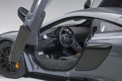 1/18 AUTOART - McLAREN - 675LT 2015 - 76047