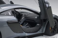 1/18 AUTOART - McLAREN - 675LT 2015 - 76047