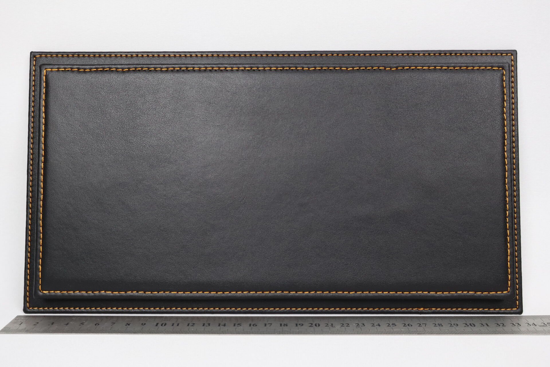 LYRD BOX - 1:18 ÖLÇEK - Pure Blackline SERGİLEME STANDI - (GOLD DİKİŞ) LY167