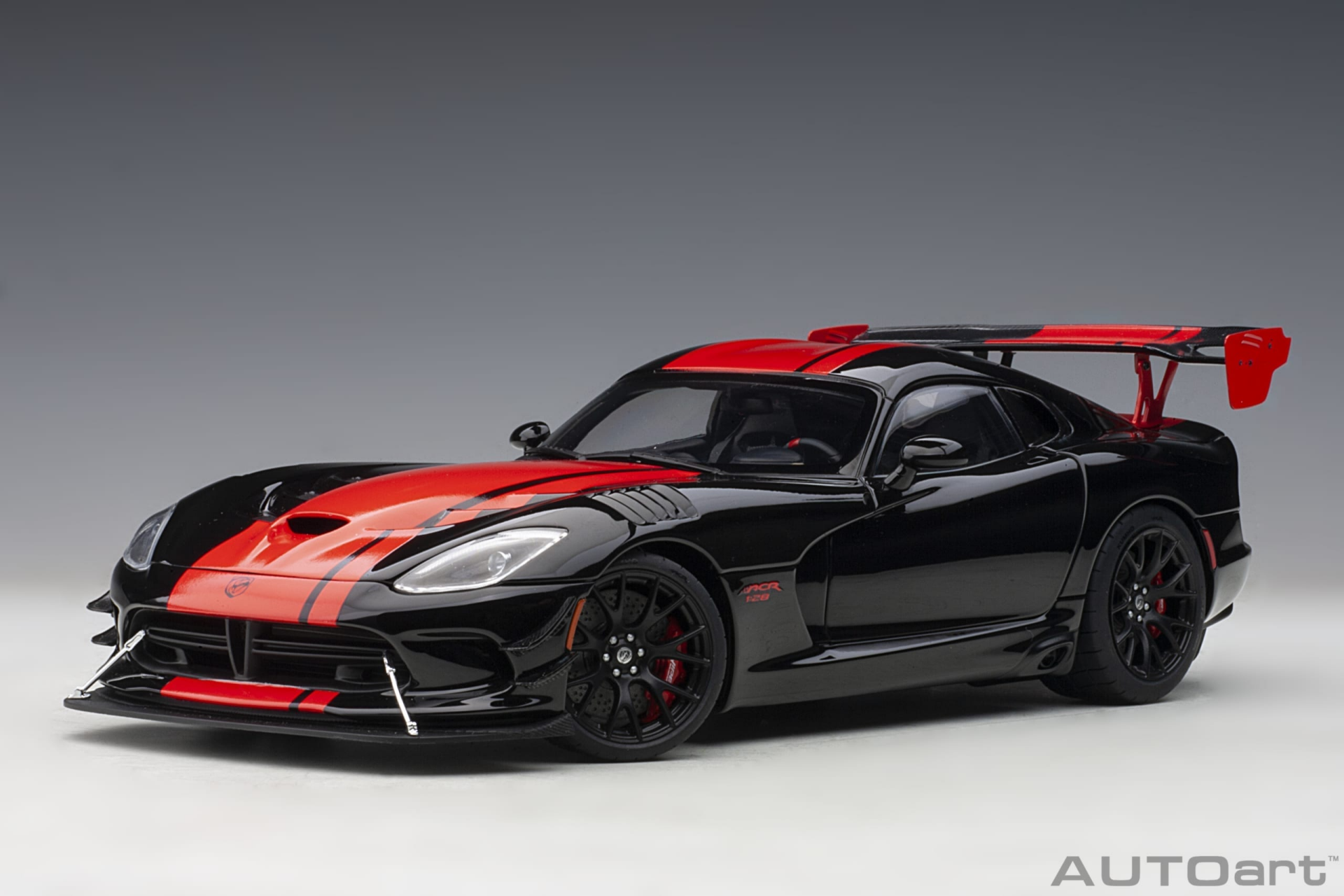 1/18 AUTOART Dodge Viper 1:28 Edition ACR 2017 (Venom Black) with Red Stripes - 71732