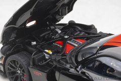 1/18 AUTOART Dodge Viper 1:28 Edition ACR 2017 (Venom Black) with Red Stripes - 71732