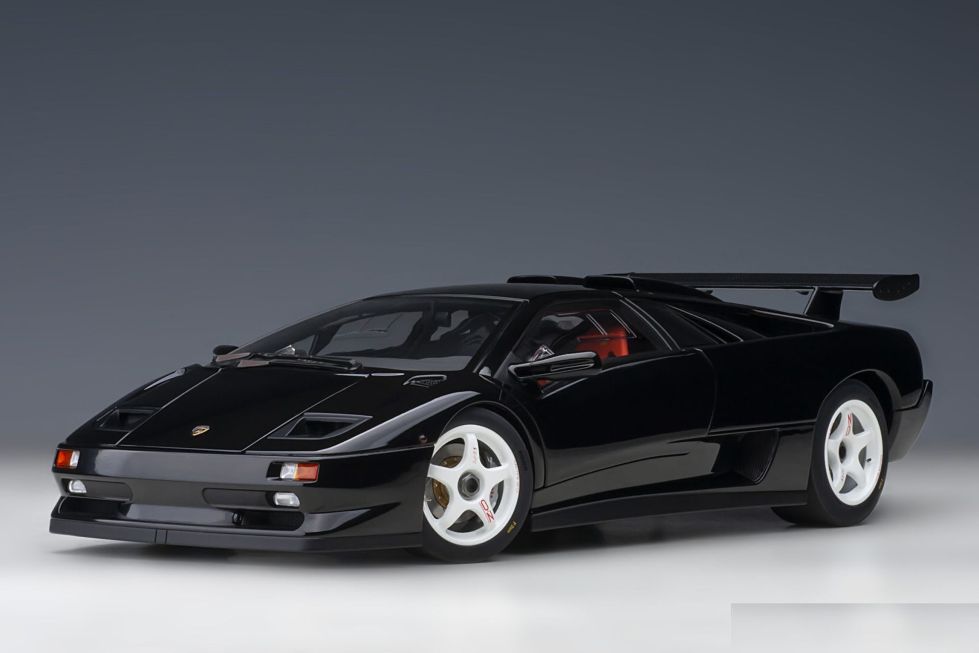 AUTOART - LAMBORGHINI - DIABLO SVR 1996