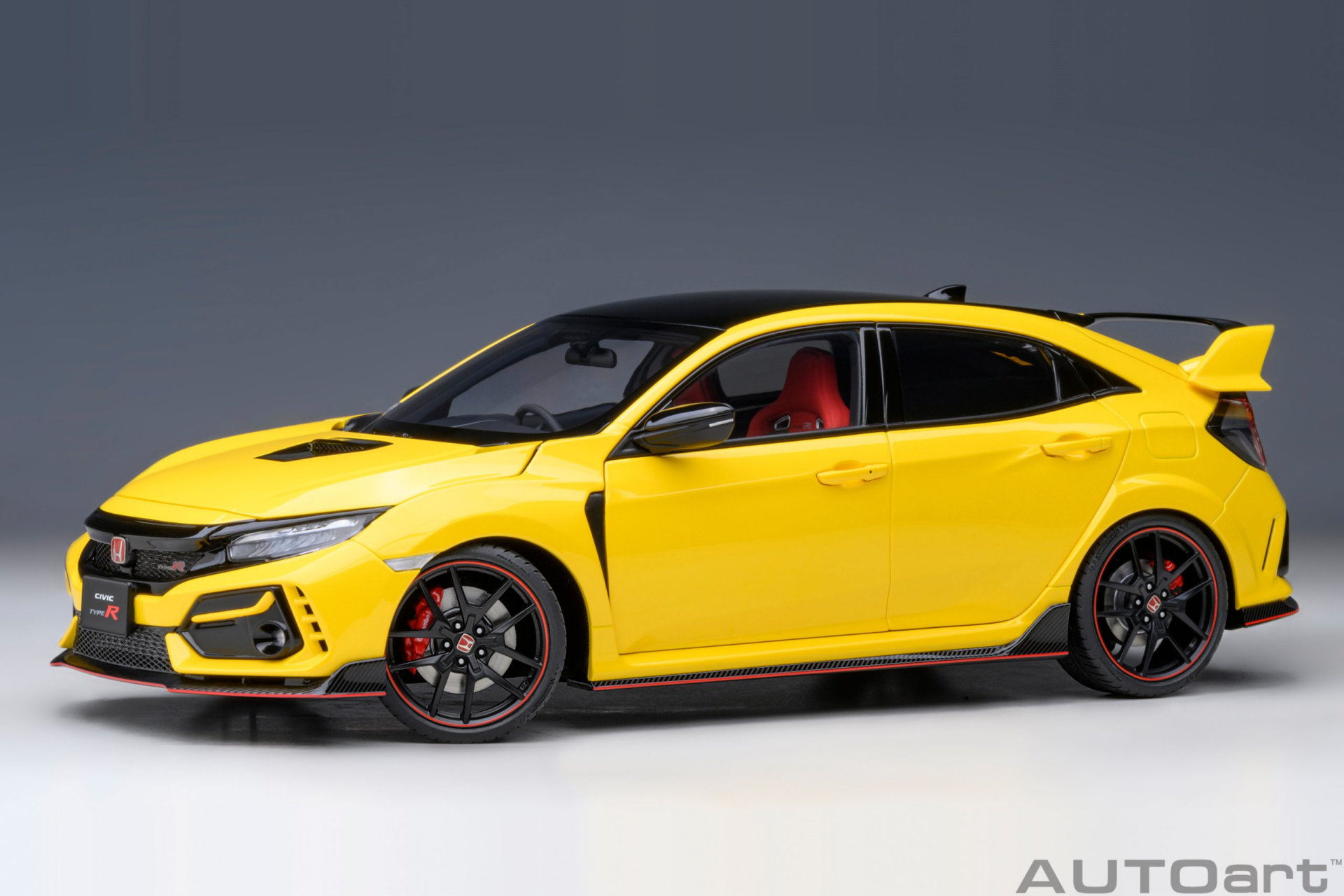 1/18 AUTOart Honda Civic Type R (FK8) Limited Edition (Sunlight Yellow) - 73225
