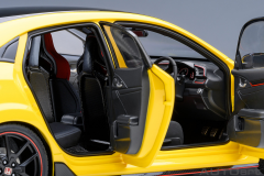 1/18 AUTOart Honda Civic Type R (FK8) Limited Edition (Sunlight Yellow) - 73225
