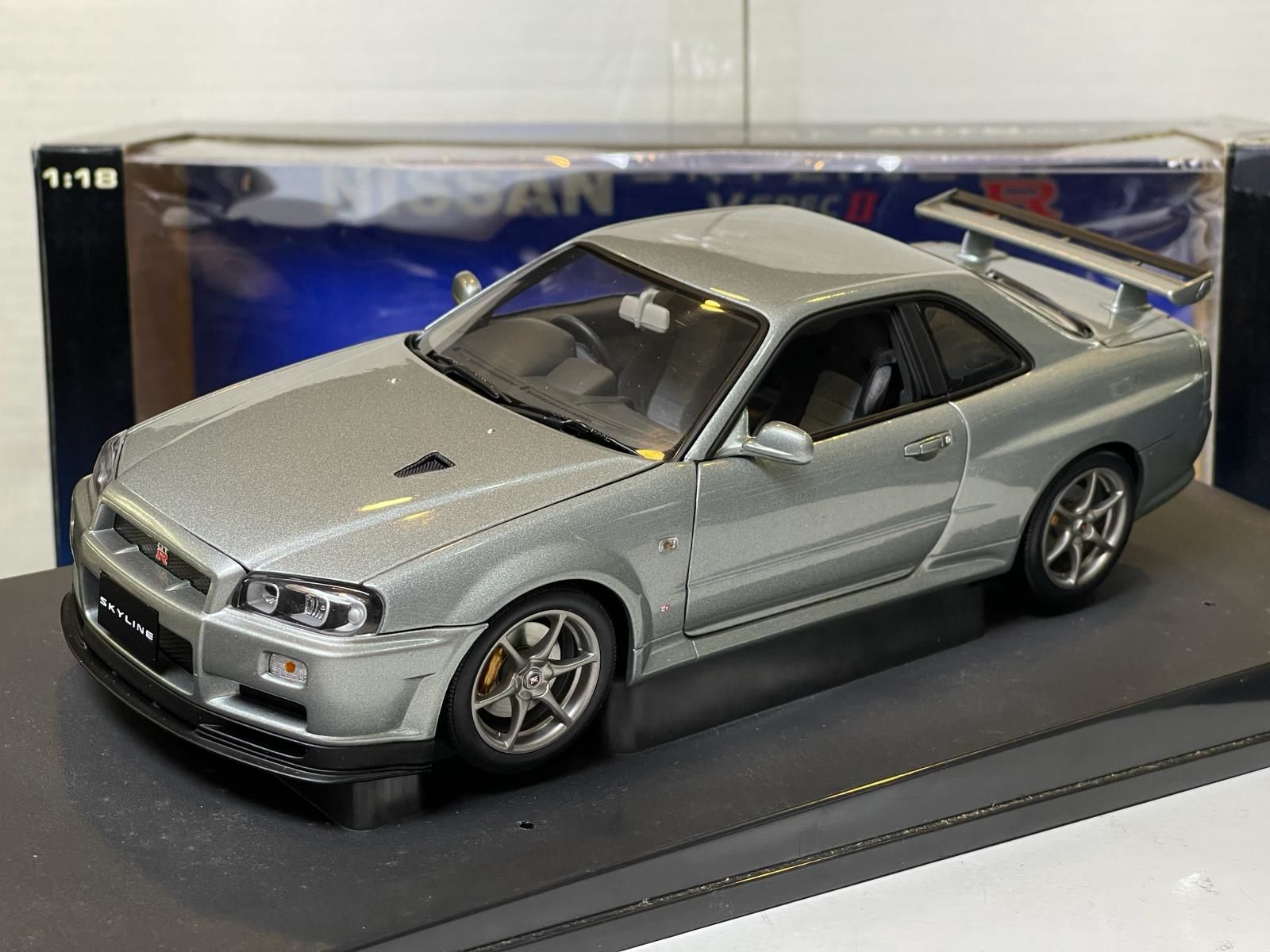 AUTOART - NİSSAN SKYLİNE GT-R R34 V-SPEC II