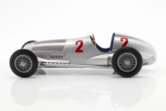 1:18 Minichamps - Hermann Lang Mercedes-Benz W125 #2 Winner Tripoli GP 1937