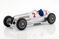 1:18 Minichamps - Hermann Lang Mercedes-Benz W125 #2 Winner Tripoli GP 1937