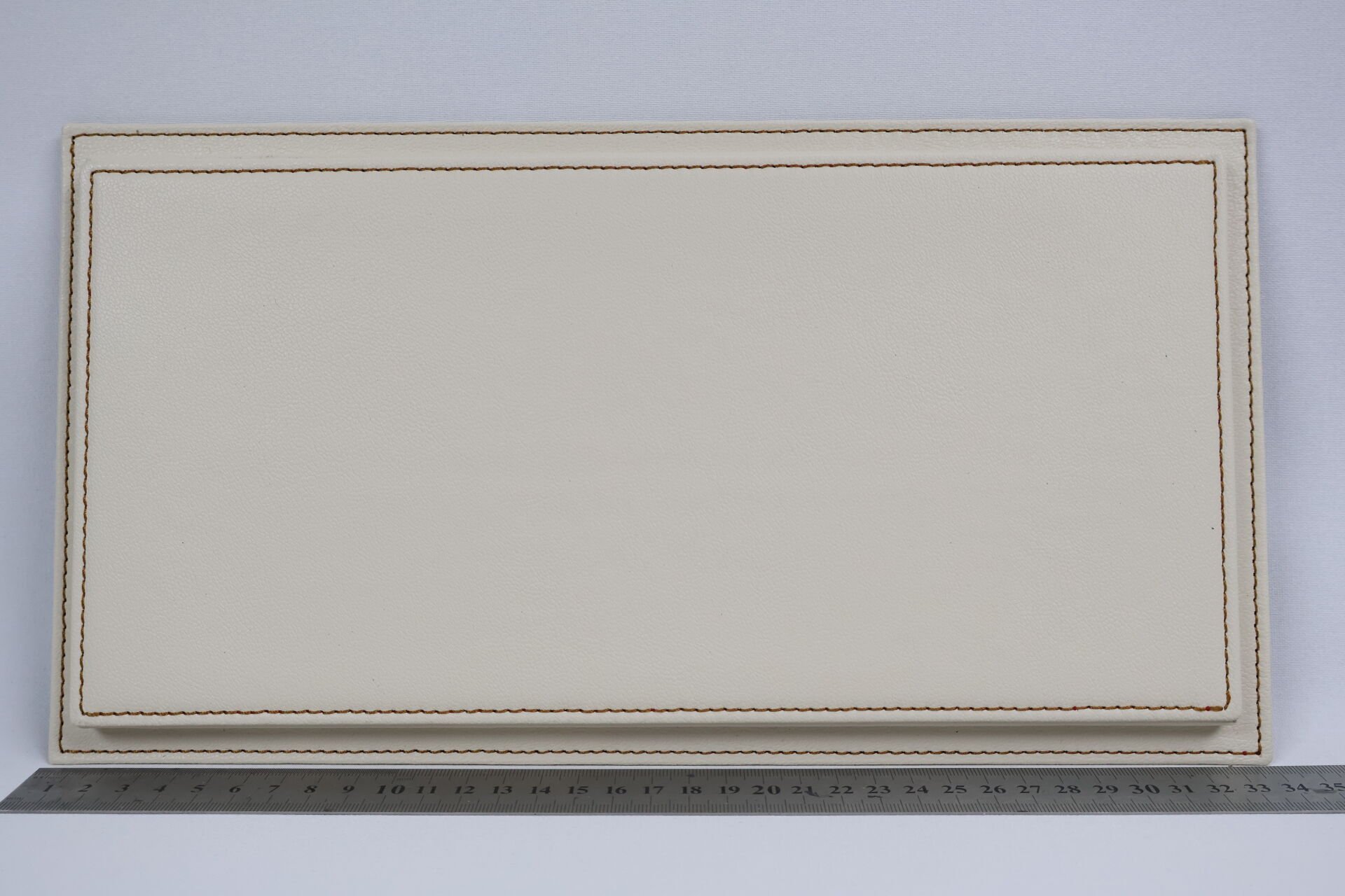 LYRD BOX - 1:18 ÖLÇEK - Brushed Alloy Copper SERGİLEME STANDI - (BAKIR DİKİŞ) LY179