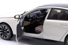 Ön Sipariş - 1/18 MINICHAMPS - BMW - 5-SERIES i5 (G60) 2023 - 110023402