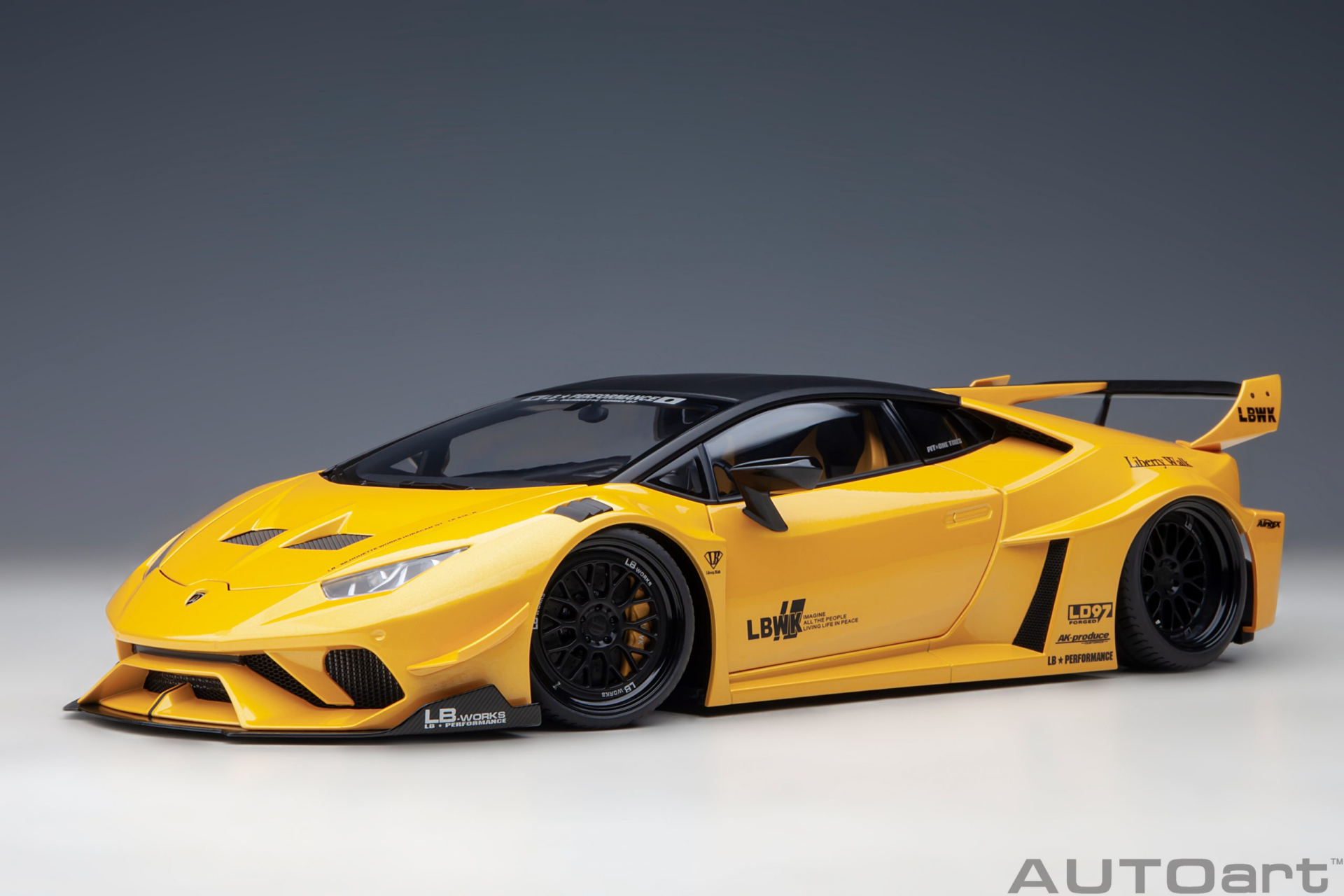 1/18 AUTOART Liberty Walk LB Silhouette Lamborghini Huracán GT (Metallic Yellow) - 79127