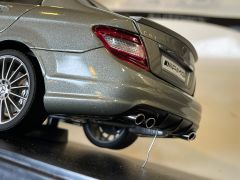 AUTOART - MERCEDES BENZ - C-CLASS C63 AMG 2008 CON SEDILI IN PELLE - WITH LEATHER SEATS