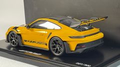 SPARK-MODEL - PORSCHE - 911 992 GT3 RS COUPE 2022 - CON VETRINA - WITH SHOWCASE