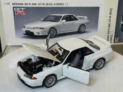 AUTOART - NİSSAN SKYLİNE GT-R (R32) V-SPEC II CRYSTAL WHITE