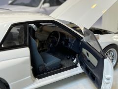 AUTOART - NİSSAN SKYLİNE GT-R (R32) V-SPEC II CRYSTAL WHITE