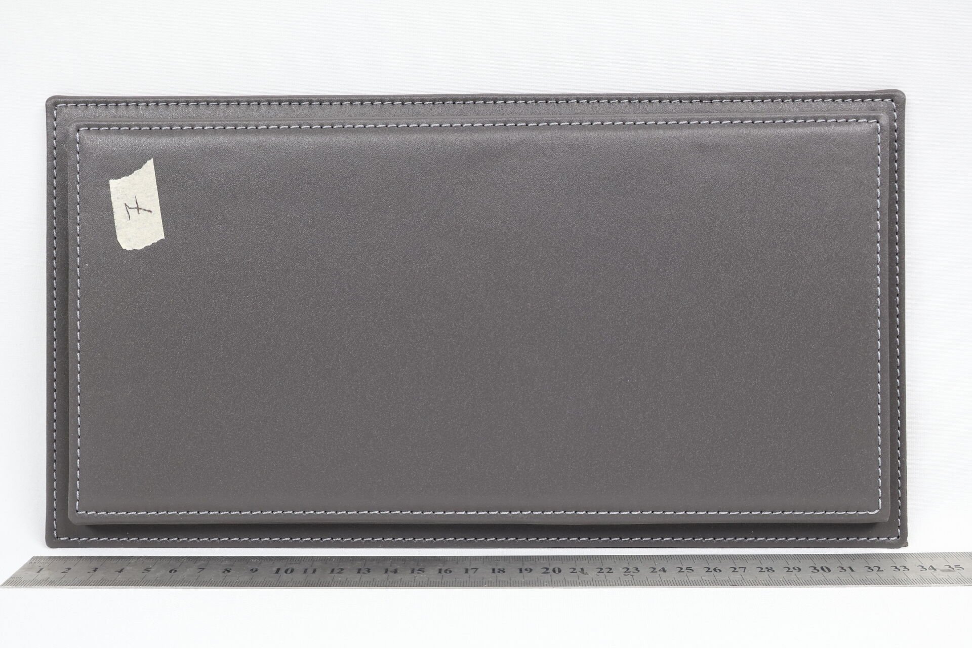 LYRD BOX - 1:18 ÖLÇEK - Matte Titanium Grey  SERGİLEME STANDI - (GRİ DİKİŞ) LY187