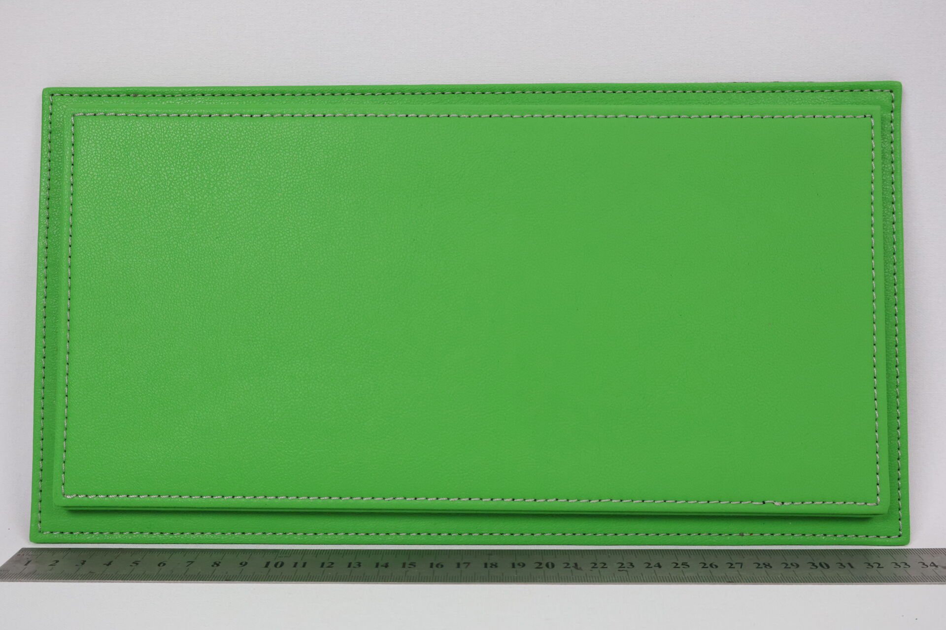 LYRD BOX - 1:18 ÖLÇEK - Verde Vivo  SERGİLEME STANDI - (GRİ DİKİŞ) LY189