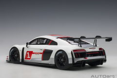 1/18 AUTOART Audi R8 LMS Presentation Car Geneva 2016 - 81600