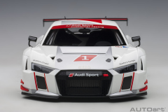 1/18 AUTOART Audi R8 LMS Presentation Car Geneva 2016 - 81600