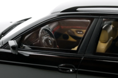 Ön Sipariş - 1/18 OTTO BMW E39 540 Touring M-Pack Black Saphire Metallic 475 2001 - OT1213