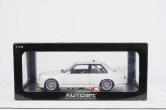1/18 AUTOART - BMW - 3-SERIES M3 E30 RACE CAR 1989