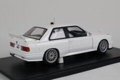 1/18 AUTOART - BMW - 3-SERIES M3 E30 RACE CAR 1989