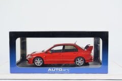 1/18 AUTOART - MITSUHBISHI LANCER EVO VIII RED