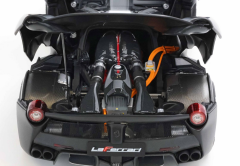 Ön Sipariş - 1/18 BBR Ferrari LaFerrari 2012 open diecast - Polifoam Base Matt black-matt carbon roof - BBR182242