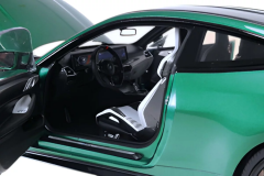 Ön Sipariş - 1/18 MINICHAMPS BMW M4 2024 Green Metallic - 110020142
