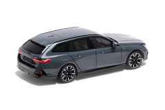 Ön Sipariş - 1/18 MINICHAMPS BMW i5 M60 Touring 2024 Green Metallic - 110023600
