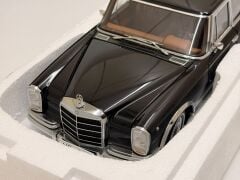 1/18 AUTOART MERCEDES-BENZ 600 PULLMAN - 76197