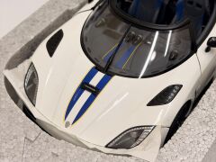 1/18 AUTOART  KOENIGSEGG - AGERA SPIDER 2011 - Blue/White - 79008