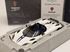 1/18 AUTOART  KOENIGSEGG - AGERA SPIDER 2011 - Blue/White - 79008
