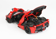 1:18 BBR FERRARİ LAFERRARİ RED CORSA 322