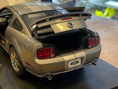 AUTOART - FORD MUSTANG 2005