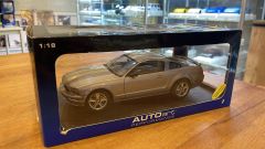 AUTOART - FORD MUSTANG 2005