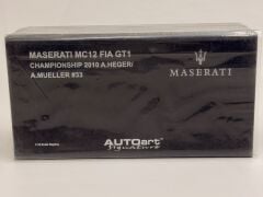 1/18 AUTOART - MASERATI - MC12 TEAM HEGERSPORT N 33 FIA GT1 SEASON 2010 A.HEGER - A.MULLER - 81036