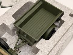 1/18 AUTOART Jeep Willys Army Green with Trailer - 74016