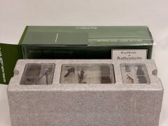 1/18 AUTOART Jeep Willys Army Green with Trailer - 74016