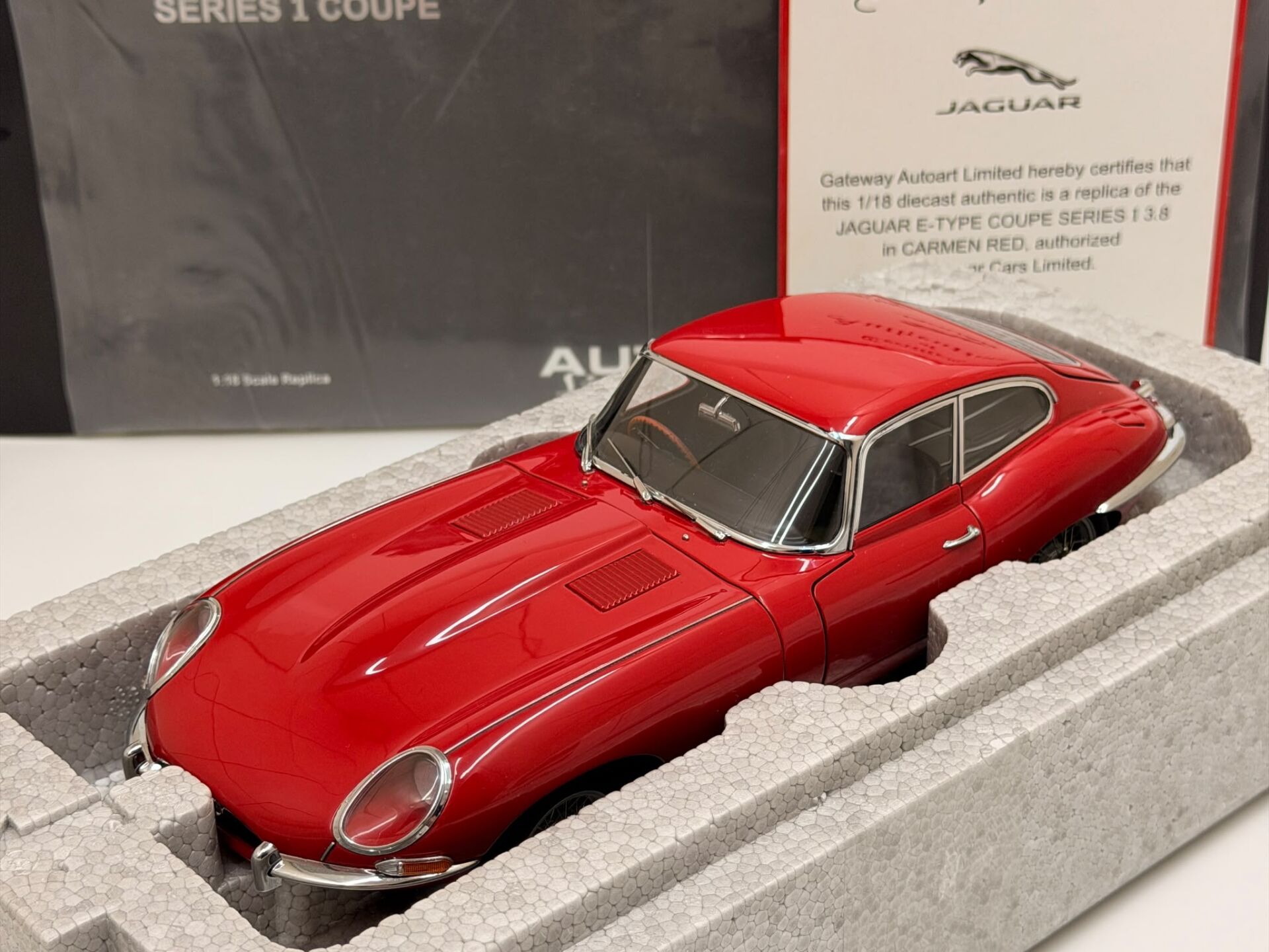 1/18 AUTOART Jaguar E-Type Series I 3.8 (Red) - 73614