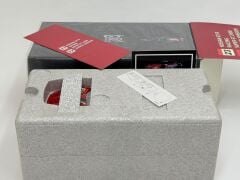 1/18 AUTOART Nissan GT-R Super GT 'Motul AutechNismo' #22 - 80879