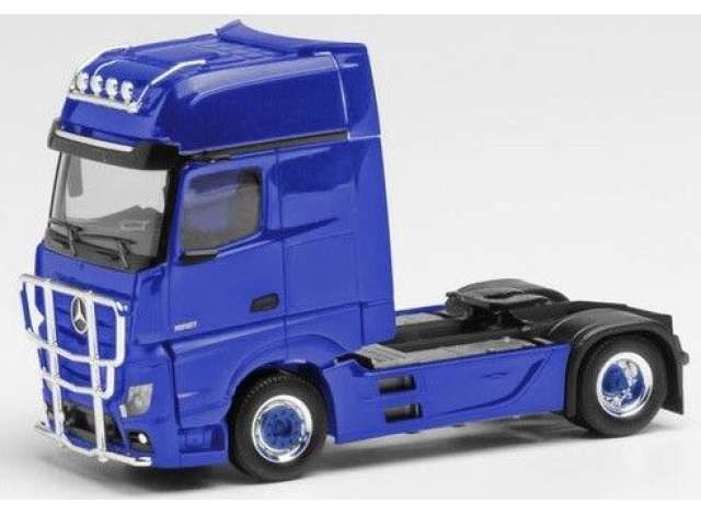 Mercedes Benz Actros G. with Bullbar and Lamp Bracket, blue
