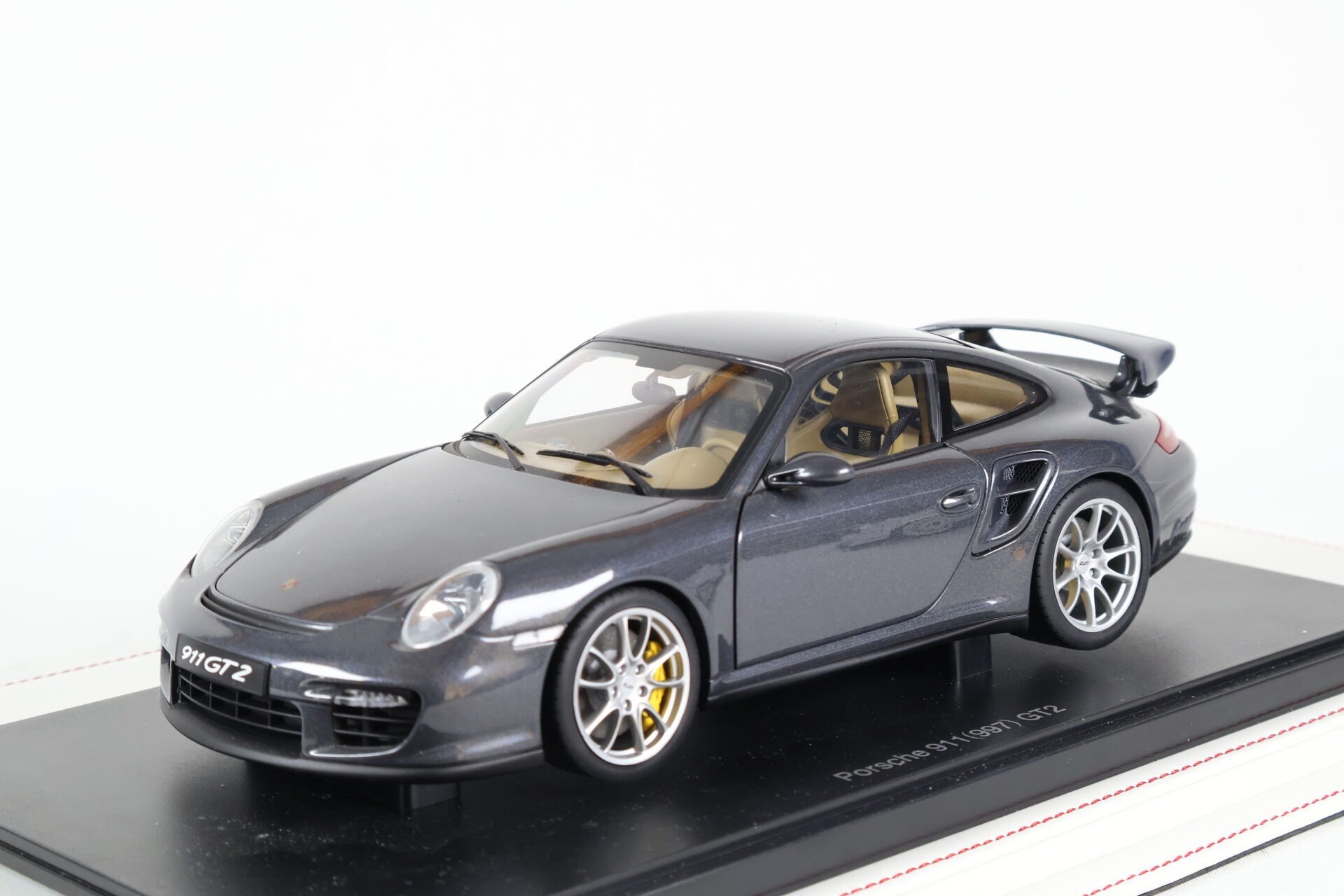 1/18 AUTOART - PORSCHE - 911 997 GT2 2008
