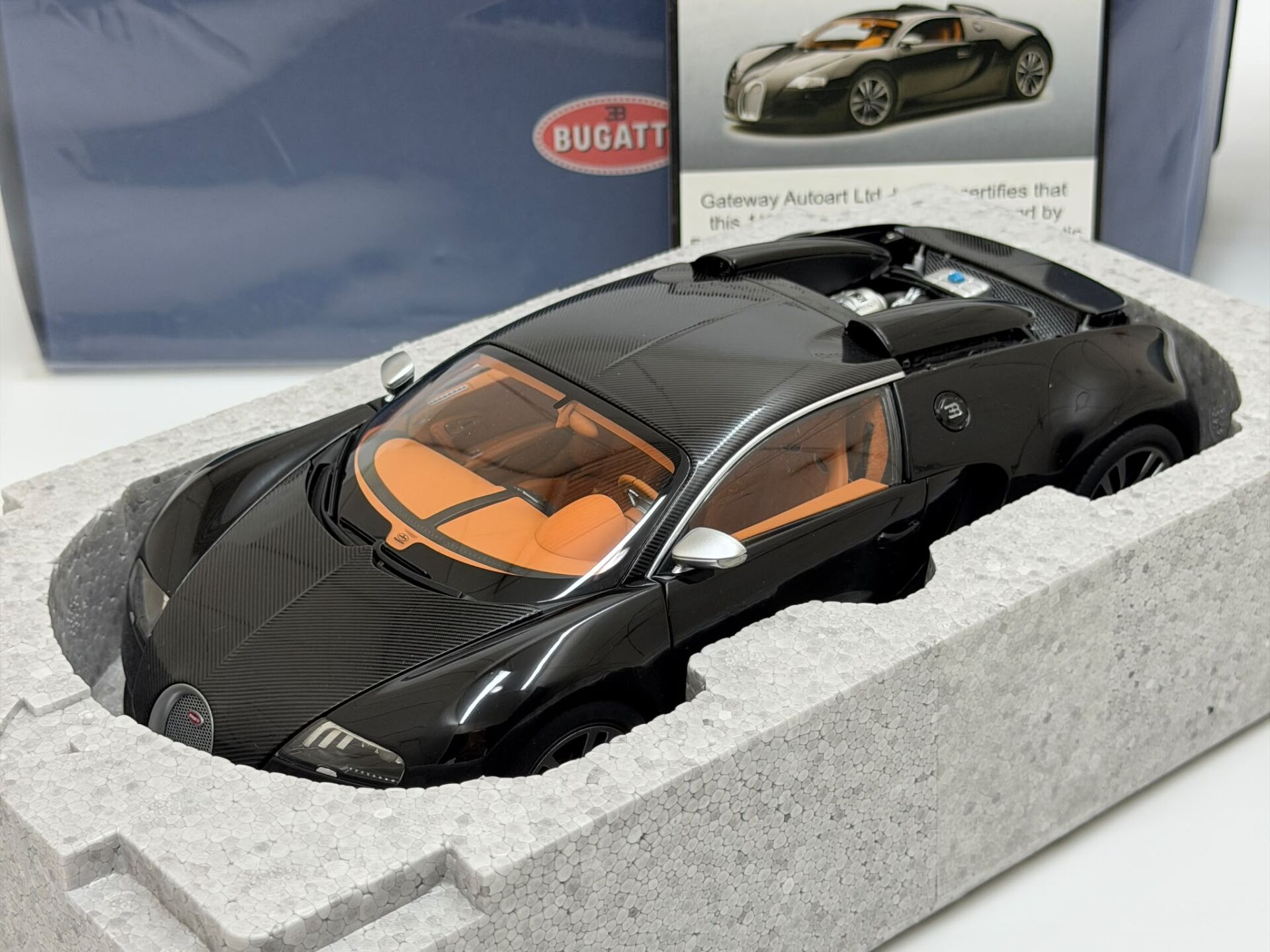1/18 AUTOART Bugatti Veyron 16.4 - Sang Noir / Black - 70961