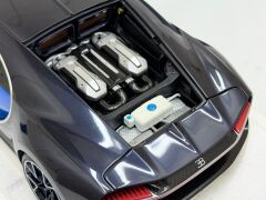 1/18 AUTOART Bugatti Chiron (French Racing Blue/Atlantic Blue) - 70993