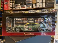 AUTOART - ASTON MARTIN - DBR9 6.0L V12 TEAM ASTON MARTIN RACING N 59 24h LE MANS 2005 D.BRABHAM - S.SARRAZIN - D.TURNER